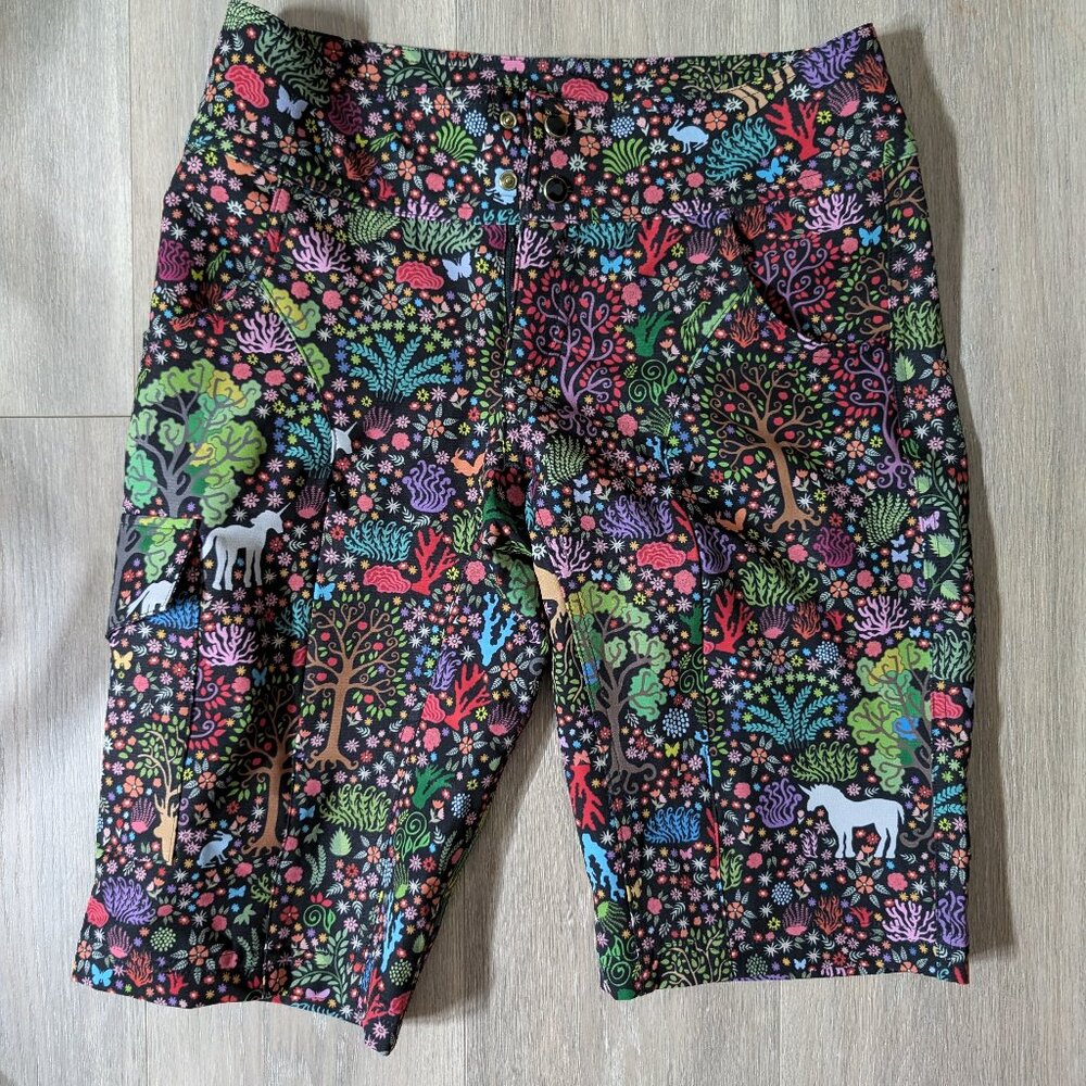 SHREDLY 14" Zipper Snap Short in TINA